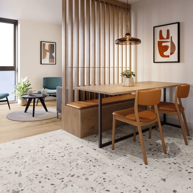 Abbey Stone | PVC-Designbodenbelag aus der Amtico Spacia Collection
